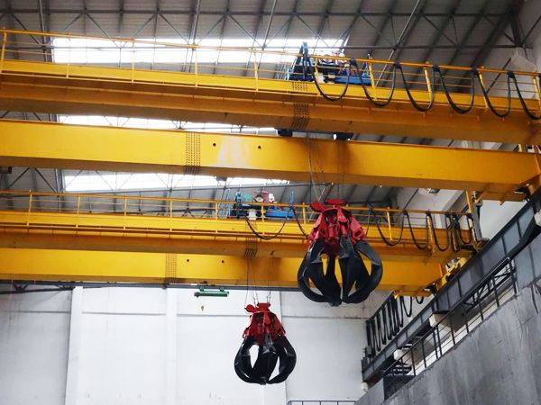 垃圾抓斗起重機(jī)正常生產(chǎn)過(guò)程中出現(xiàn)鋼絲繩脫槽，如何解決？